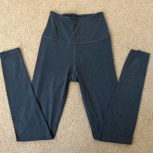 Beyond Yoga high rise yoga pants size small grey